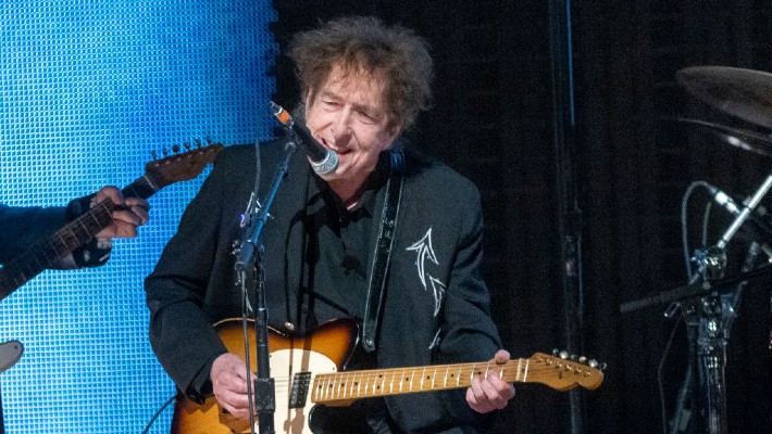 Bob Dylan aurait été invité à jouer et à présenter aux Oscars 2025