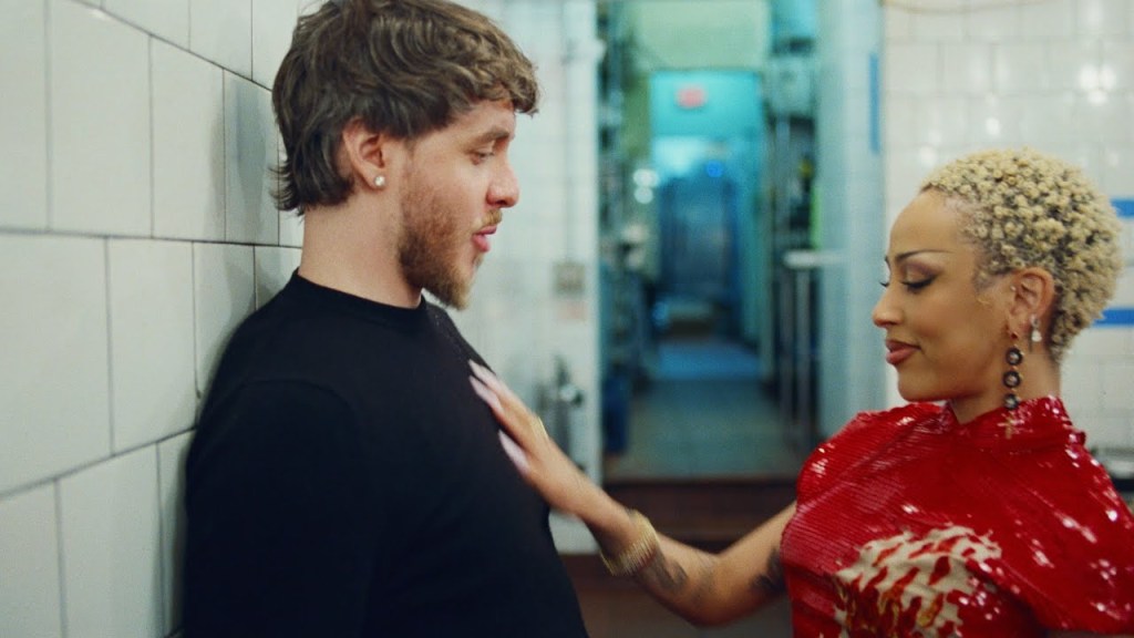 Jack Harlow et Doja Cat deviennent chauds et lourds dans leur vidéo «Just Us» camée