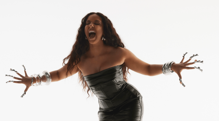 Jade veut sortir de son visage dans sa nouvelle chanson féroce 'Fufn (f * ck you pour le moment)'
