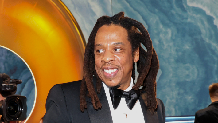 Jay-Z aurait déposé une contre-combinaison contre l'ancien accusateur de viol après avoir «volontairement admis« ses affirmations étaient «une fausse histoire malveillante»