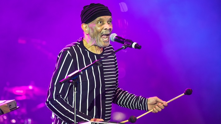 Jazz Great Roy Ayers, mieux connu pour `` Tout le monde aime le soleil '', est décédé à 84 ans