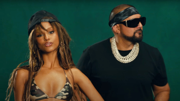 La vidéo `` Push 2 Start Remix '' de Tyla et Sean Paul est un retour en arrière alléchant à la culture de danse des années 2000