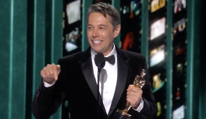 Le réalisateur de 'Anora', Sean Baker, s'est rôti tout en acceptant le prix du meilleur montage aux Oscars