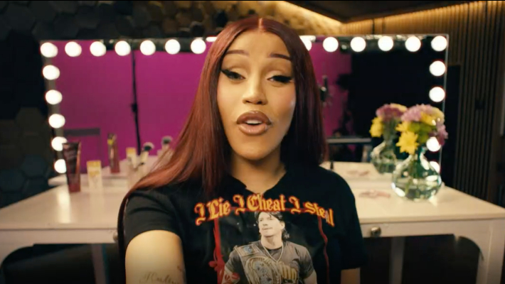 Cardi B est prêt à apporter le Smackdown en tant qu'hôte officiel de la WWE Summerslam 2025