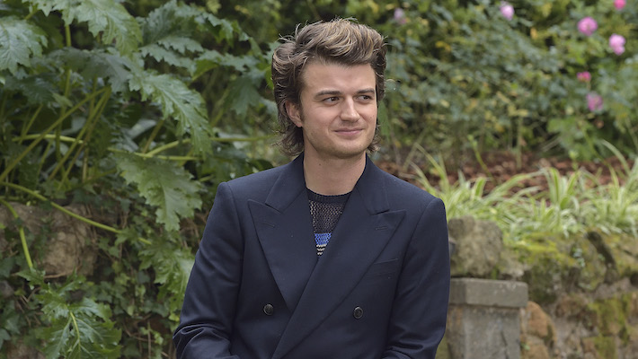 Joe Keery a écrit un «hommage» à une co-star de «Stranger Things» pour son nouvel album DJO
