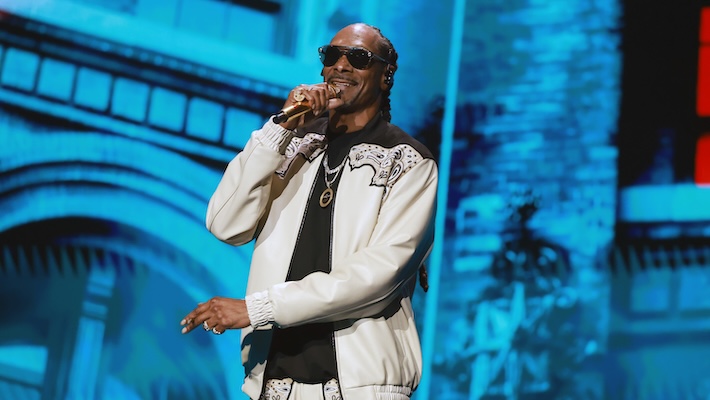 Snoop Dogg sort un autre album gospel, cette fois en l'honneur de sa mère