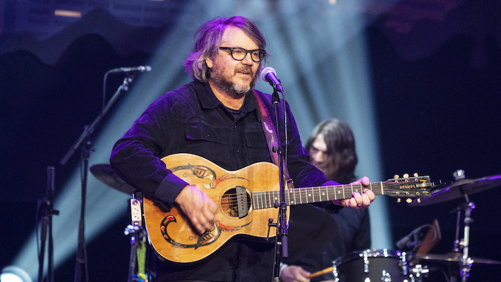 Wilco étend son programme de tournée déjà long en 2025 avec des spectacles «An Evening with Wilco»