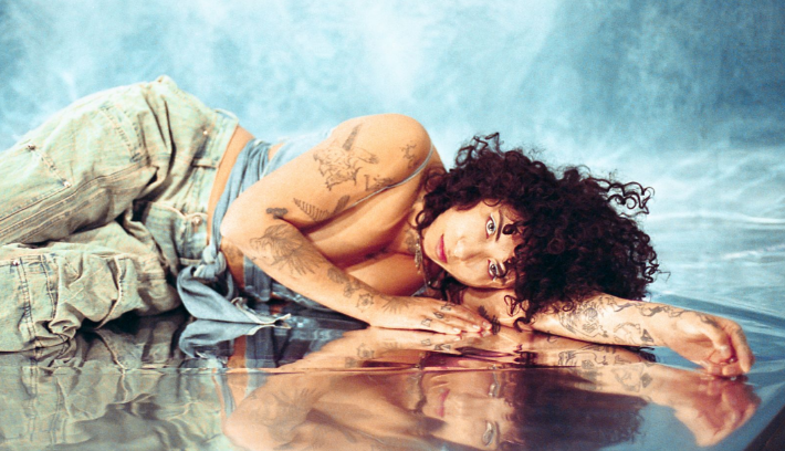 `` Heartthrob '' d'Indigo de Souza est le puissant single principal de son nouvel album 'Prepice'