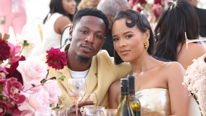 Joey Badass et Serayah ont une autre nouvelle collaboration sur le chemin - leur premier enfant ensemble
