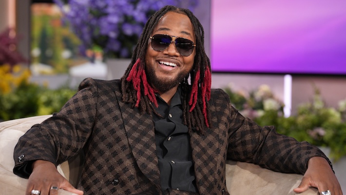 Leon Thomas se prépare à libérer la version de luxe de son album avec 'Mutt; Talon'