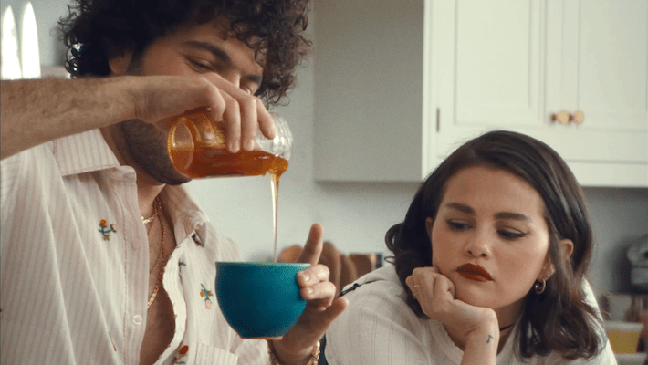 Les petits films de Selena Gomez & Benny Blanco ont vraiment dit `` je t'aime ''