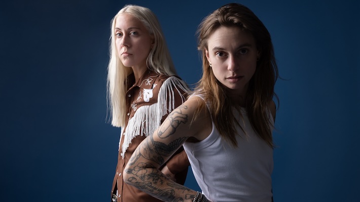 Les problèmes de santé incitent Julien Baker à annuler le reste de sa tournée avec Torres