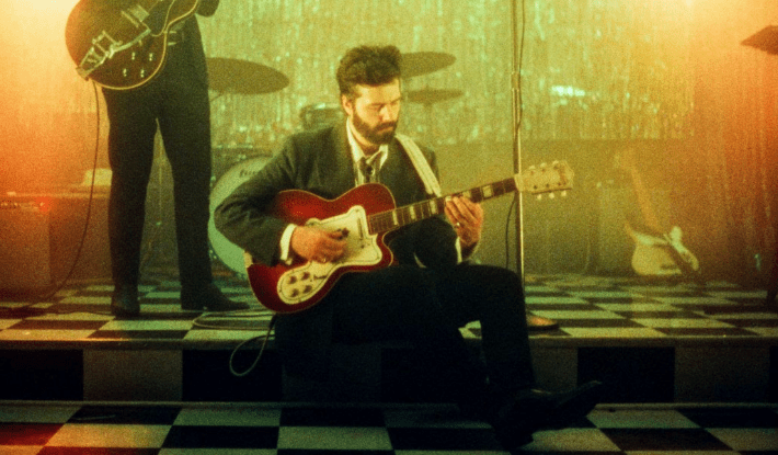 Lord Huron est «regarde en arrière» dans le dernier single de leur nouvel album «The Cosmic Selector Vol. 1 '
