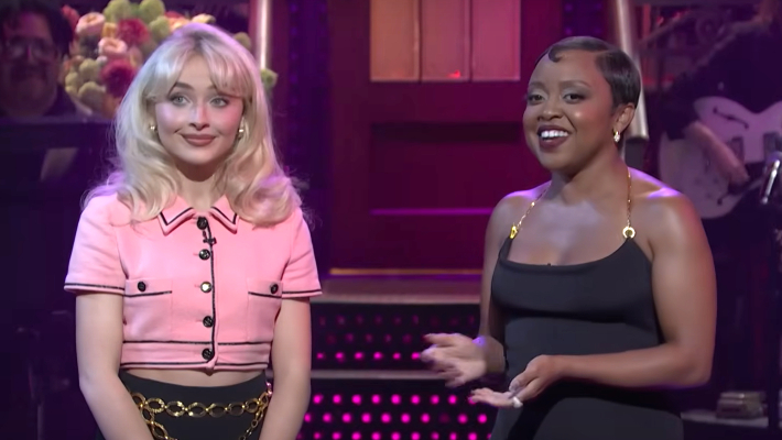 Sabrina Carpenter a écrasé son autre monologue `` SNL '' de Quinta Brunson pour chanter sur les avantages de la «taille amusante» de la «taille amusante»
