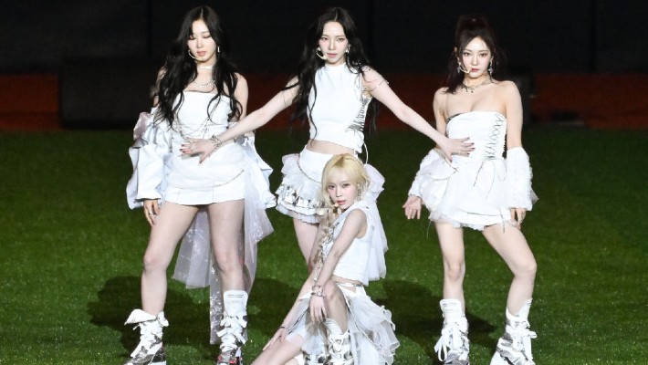 AESPA laisse tomber un teaser en fusion pour leur prochain single `` Dirty Work ''