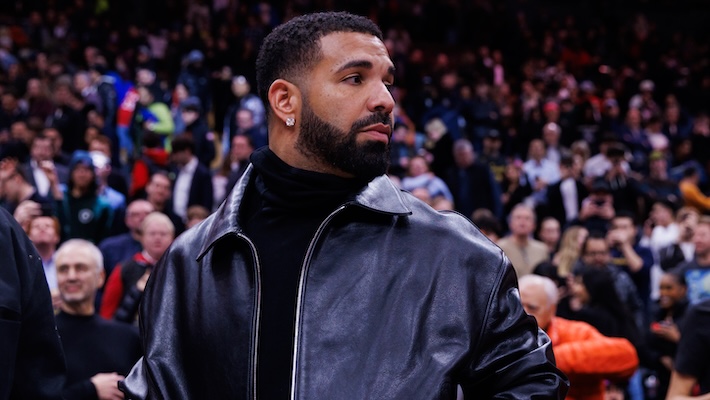 Drake continue son retour avec un long métrage sur `` 2 Mazza '' de Smiley