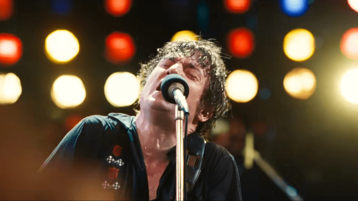 Jeremy Allen White de l'ours incarne le patron Bruce Springsteen dans la première bande-annonce `` Deliver Me de Nowhere ''