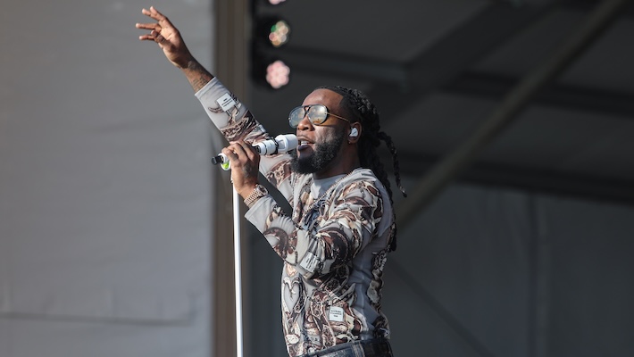 Les dates de tournée à venir de Burna Boy ne montreront «aucun signe de faiblesse»
