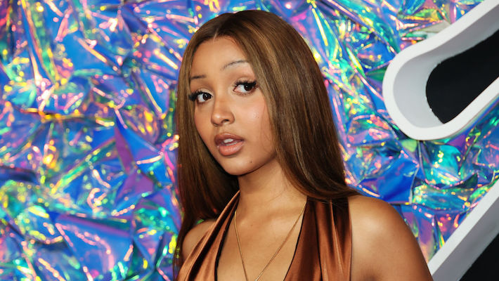 PinkPanthess explique l'impact que le TOC a sur elle dans une nouvelle interview «thérapie»
