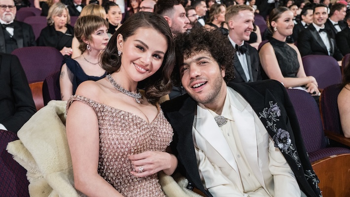 `` Pire Nightmare '' de Benny Blanco joue des concerts pour son nouvel album et Selena Gomez