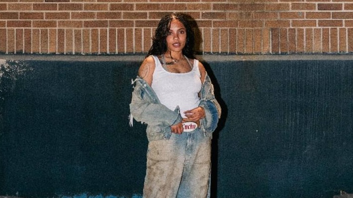 Samara Cyn mène son nouvel EP `` Backroads '' lisse avec l'ouvreur en deux parties `` Summer's Turning ''