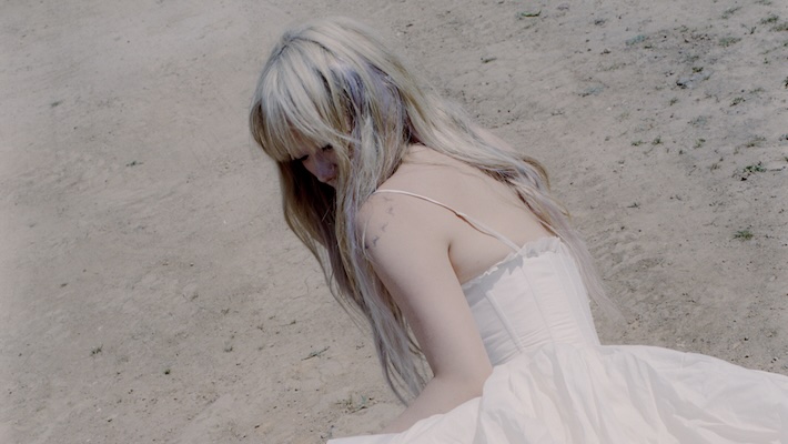 Wisp annonce son premier album prévu «If Not Winter» avec le single enveloppant «Save Me Now»