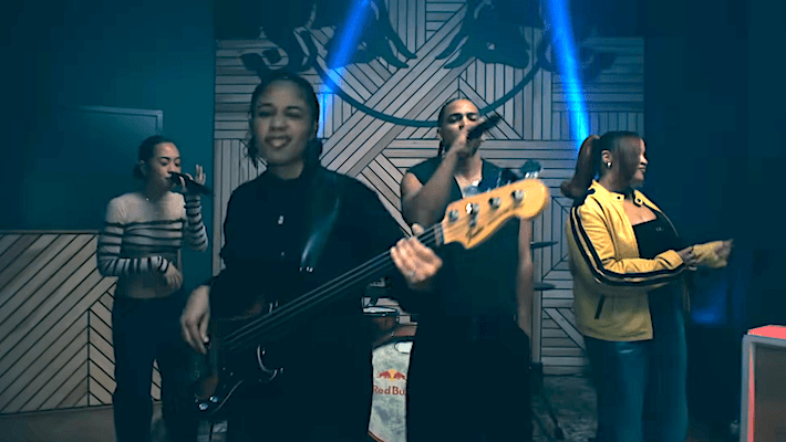 Alex Isley, Aneesa Strings, Arin Ray et Joyce Wrice Headline First R&B Spiral Freestyle de Red Bull