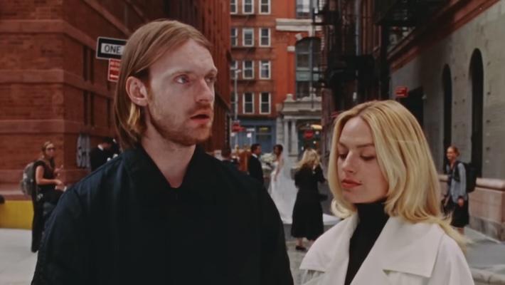 Les faveurs (Finneas et Ashe) se souviennent du nouveau single chaud «The Hudson»