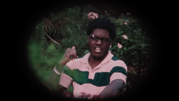 Lil Yachty n'a pas le temps de parler dans sa vidéo `` ne dissiste pas ''