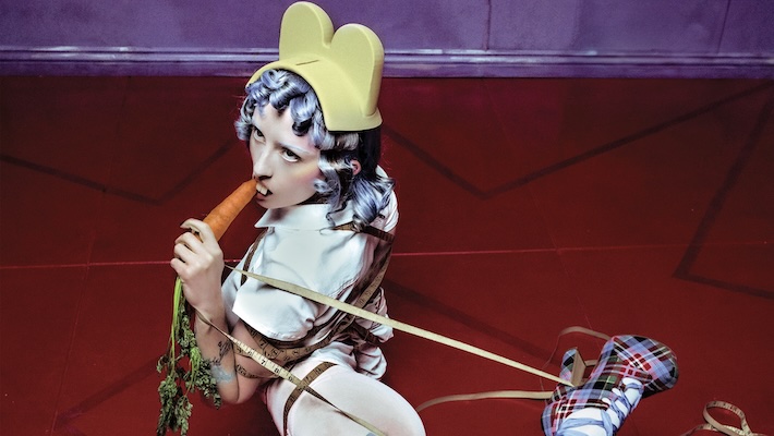 Ashnikko revient avec `` Smoochies '', son deuxième album prévu