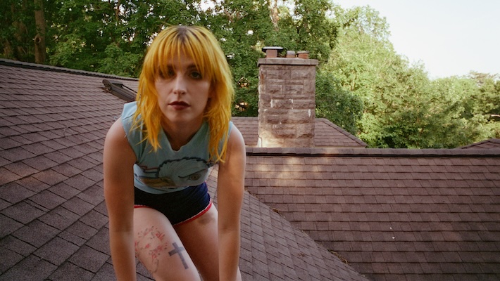 Les singles récents de Hayley Williams sont désormais officiellement un nouvel album, «Ego Death at a Bachelorette Party»