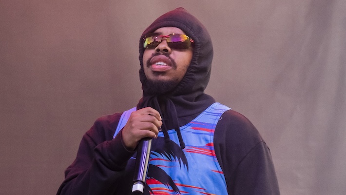 Earl Sweatshirt a sorti son nouvel album 'Live Laugh Love' juste une semaine après l'avoir annoncé