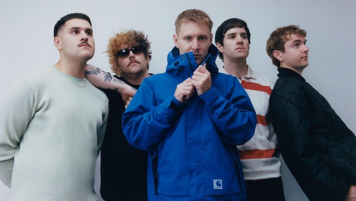 Militarie Gun annonce un nouvel album, «God Save the Gun», avec l'intense «Badidea»