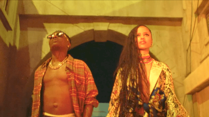 Tyla et Wizkid éclairent le désert dans leur vidéo de «dynamite» ardente