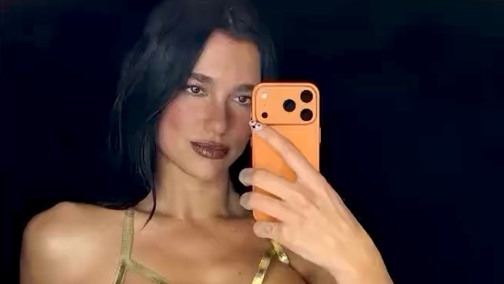 Dua Lipa montre les nouvelles caméras de l'iPhone 17 Pro avec une magnifique vidéo en coulisses