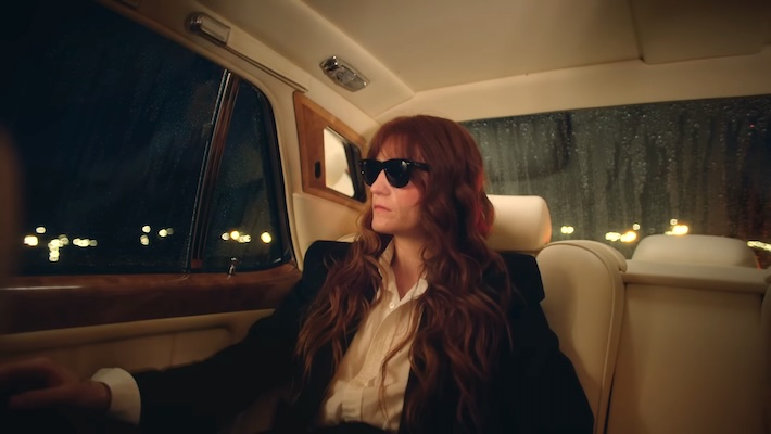 Florence + La machine vise à être `` l'un des grands '' sur le nouveau single épique