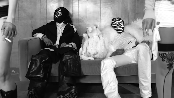 Jeune Thug et Metro Boomin Mask Up dans la vidéo de gravele