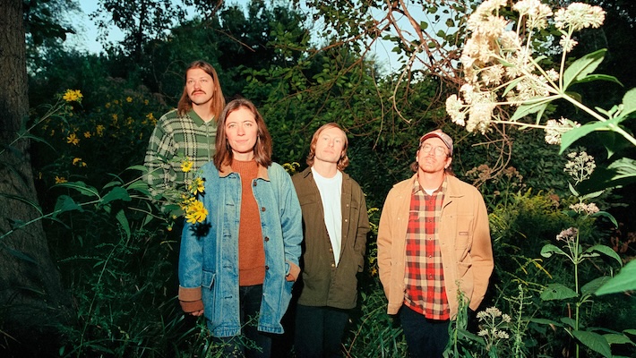 Ratboys partage «Light Night Mountains All That» alors qu'ils annoncent une grande tournée en 2026