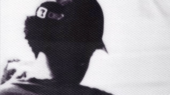 Résumé du sweat-shirt Earl 'Wrot!' La vidéo est un collage trippant