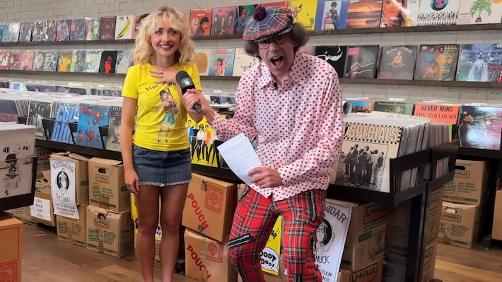 Sabrina Carpenter a été choquée lorsque Nardwuar lui a dit comment peu de copies vinyles de son premier album ont été pressées