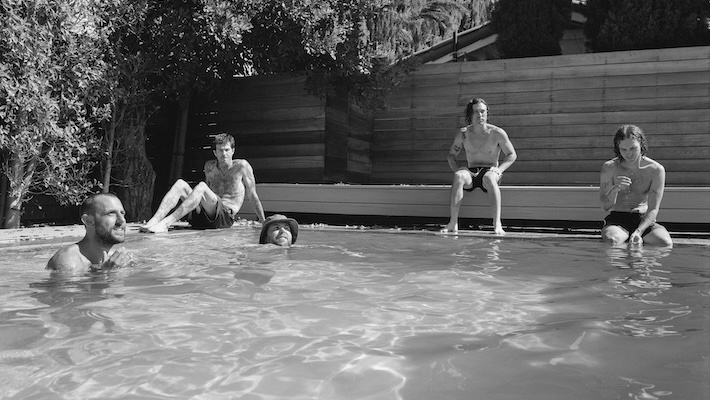 The Neighborhood dévoile trois nouvelles chansons pour annoncer '((((ultraSOUND))))),' leur prochain album