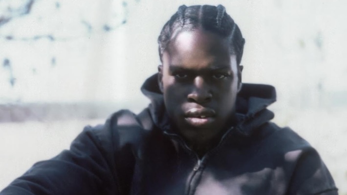 Daniel Caesar contemple les « péchés du père » avec Bon Iver sur son album « Son Of Spergy »