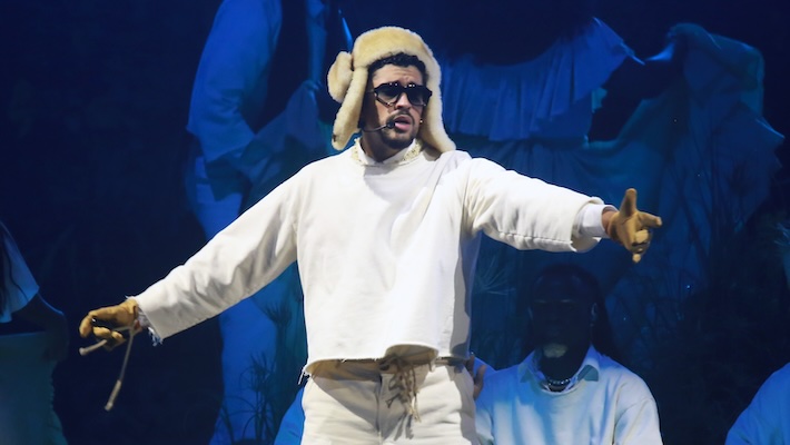 Jay-Z a rejeté la réaction contre la sélection de Bad Bunny à la mi-temps du Super Bowl : "Ils l'aiment"