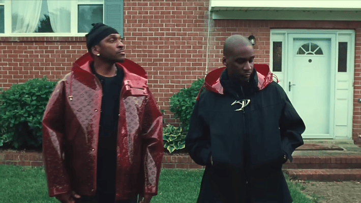 La vidéo «Birds Don't Sing» de Clipse avec John Legend est un éloge émotionnel pour leurs parents