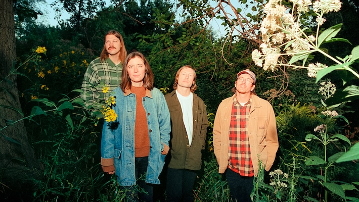Ratboys annonce "Singin' To An Empty Chair" avec le single "Anywhere"