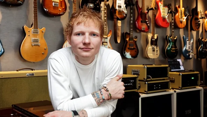 La nouvelle édition de luxe d'Ed Sheeran de « Play » fait plus que doubler la longueur de l'album original