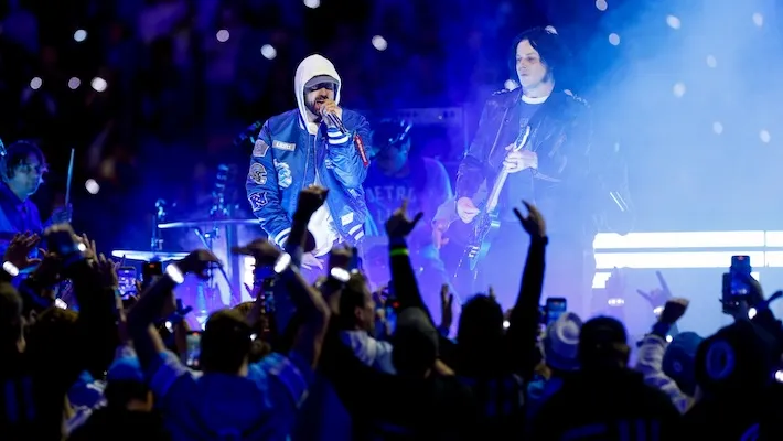 Jack White et Eminem viennent de sortir leur émission épique de mi-temps de Thanksgiving dans la NFL en streaming