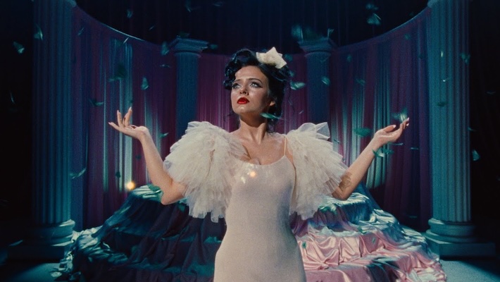 Jessie Murph dévoile le court métrage émouvant et risqué « Sex Hysteria The End »