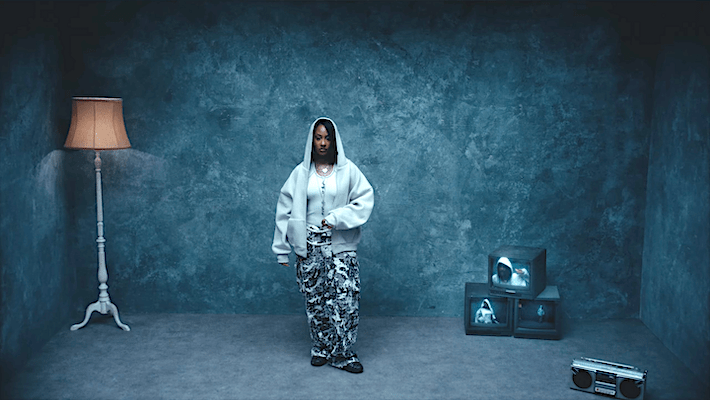 L'EP surprise de Tems "Love Is A Kingdom" est une grande consolation après l'annulation de son set Camp Flog Gnaw