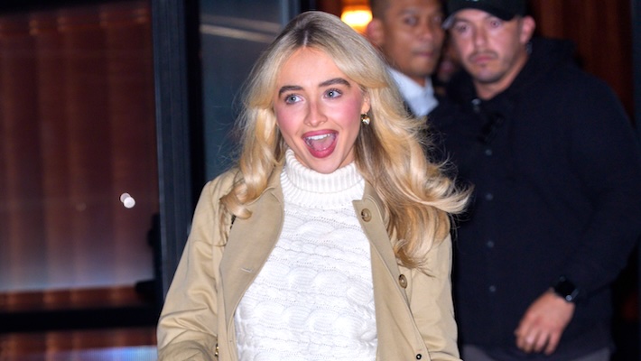 Sabrina Carpenter produit un film musical "Alice au pays des merveilles", dans lequel elle jouera également